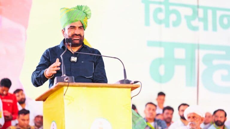 हनुमान बेनीवाल ने बजरी माफियाओं को लेकर राजे और गहलोत पर लगाए गंभीर आरोप